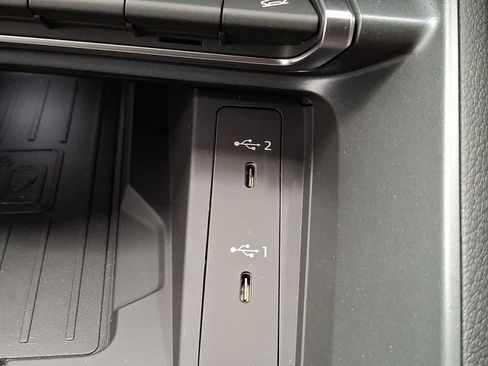 Used 2025 Audi Q3 2.0T Premium w/ Convenience Package image 16