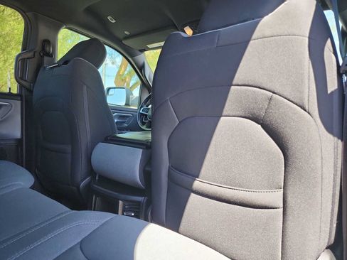 Used 2021 RAM 1500 Big Horn RWD image 16