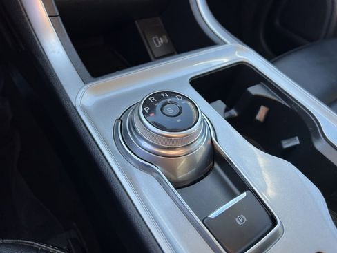 Used 2023 Ford Edge SEL image 21