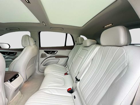 Used 2023 Mercedes-Benz EQS 580 4MATIC SUV image 26