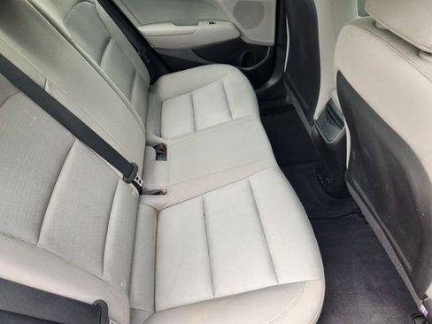 Used 2018 Hyundai Elantra SEL FWD image 32