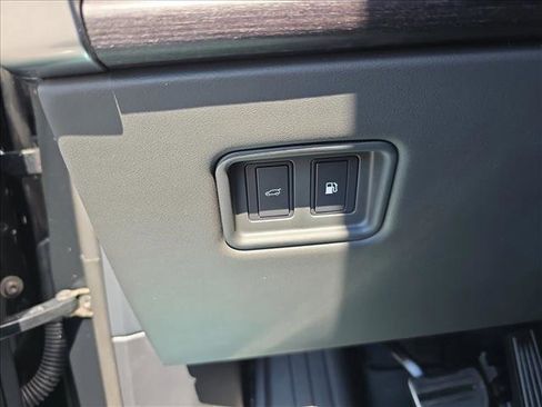 New 2025 Land Rover Range Rover SE image 26