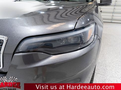 Used 2019 Jeep Cherokee Limited FWD image 8
