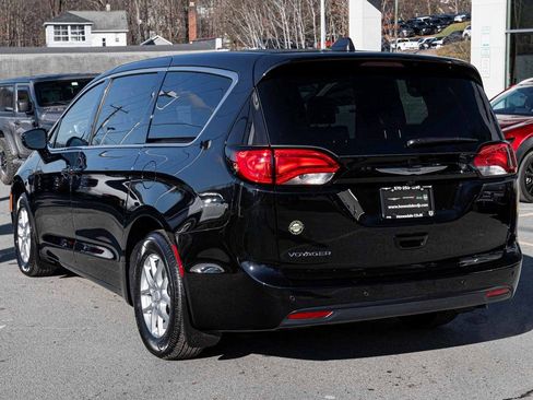 New 2026 Chrysler Voyager LX image 6