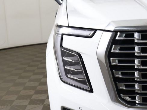 Used 2025 GMC Yukon XL Denali AWD/4WD image 20