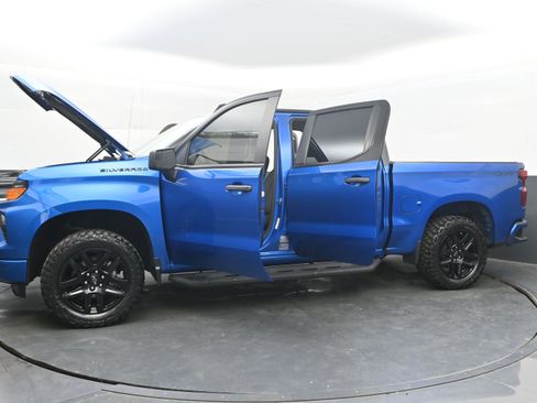 Used 2022 Chevrolet Silverado 1500 Custom AWD/4WD image 41