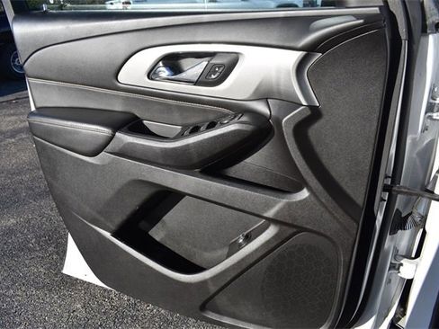 Certified 2019 Chevrolet Traverse LT image 35