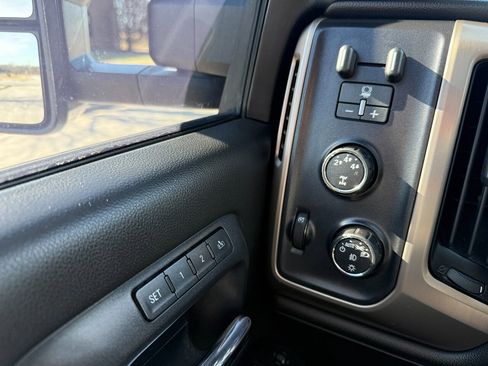 Used 2015 GMC Sierra 2500 Denali image 20