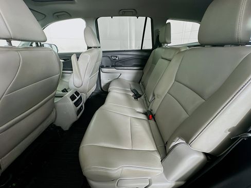 Used 2016 Honda Pilot Touring image 28