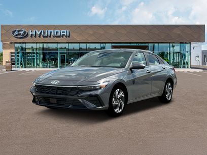 New 2025 Hyundai Elantra SEL