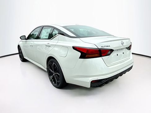 New 2025 Nissan Altima 2.5 SR image 5