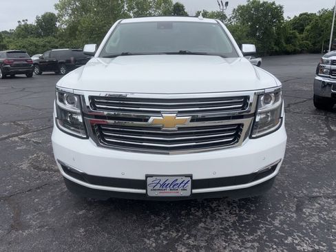 Used 2020 Chevrolet Suburban Premier AWD/4WD image 7