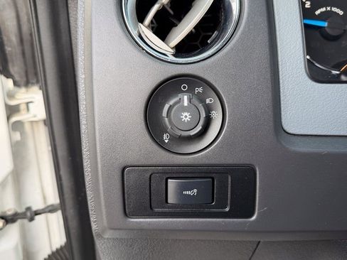 Used 2013 Ford F150 XLT w/ XLT Chrome Pkg image 8