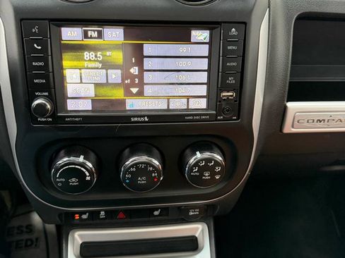 Used 2014 Jeep Compass Limited w/ Sun/Sound Group image 15