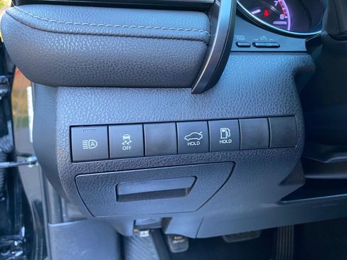 Used 2020 Toyota Camry SE image 60