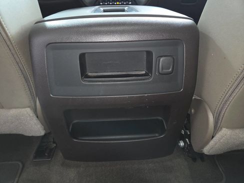 Used 2017 GMC Sierra 1500 SLT w/ SLT Premium Package AWD/4WD image 23