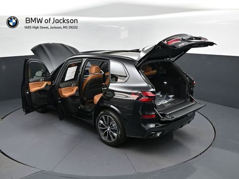 New 2026 BMW X5 sDrive40i w/ M Sport Package RWD image 2