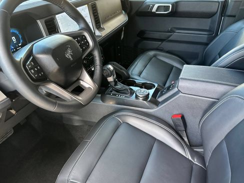 New 2026 Ford Bronco Outer Banks w/ Sasquatch Package AWD/4WD image 10