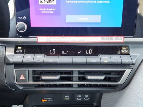 New 2026 Toyota Camry SE FWD image 17