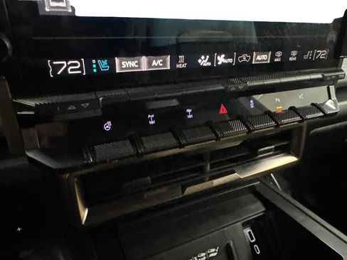 Used 2024 GMC Hummer EV 2X w/ Extreme Off-Road Package AWD/4WD image 67