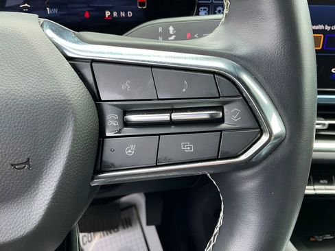 Used 2025 Chevrolet Equinox EV LT w/ Convenience Package FWD image 27