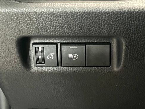 Used 2023 Toyota RAV4 XLE AWD/4WD image 32