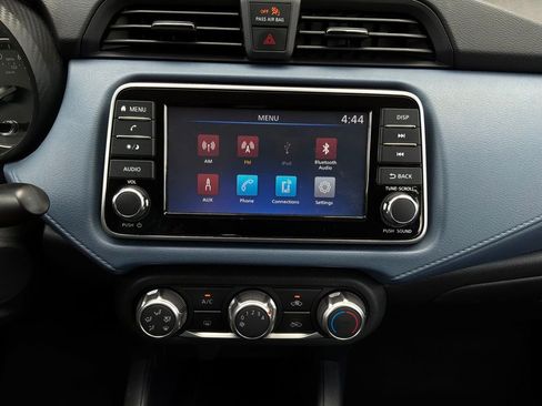 Used 2025 Nissan Versa SV FWD image 24