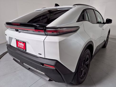 New 2026 Toyota C-HR AWD/4WD image 4