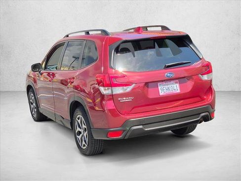 Used 2021 Subaru Forester Premium AWD/4WD image 8