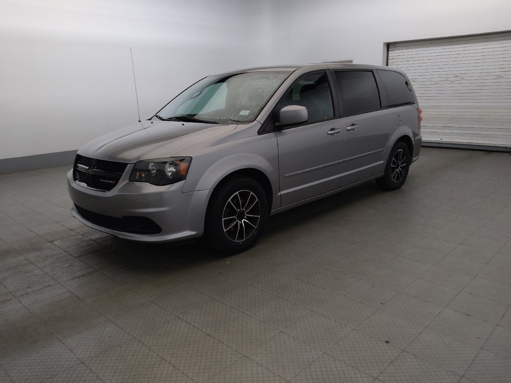 Used 2016 Dodge Grand Caravan SE FWD image 2