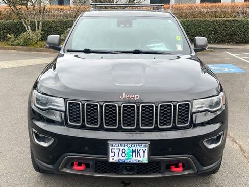 Used 2017 Jeep Grand Cherokee Trailhawk w/ Trailhawk Luxury Group image 2