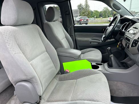 Used 2005 Toyota Tacoma PreRunner RWD image 22