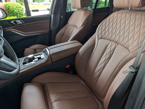 Used 2025 BMW X5 xDrive50e w/ Executive Package AWD/4WD image 10