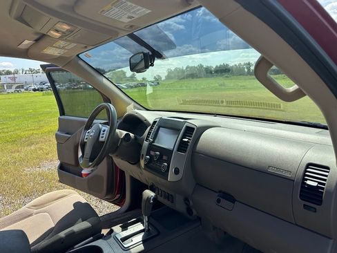 Used 2019 Nissan Frontier SV w/ Value Truck Package AWD/4WD image 20