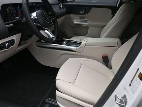 New 2025 Mercedes-Benz GLA 250 image 17