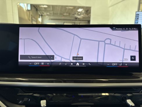 Used 2024 BMW X7 xDrive40i w/ Premium Package image 28