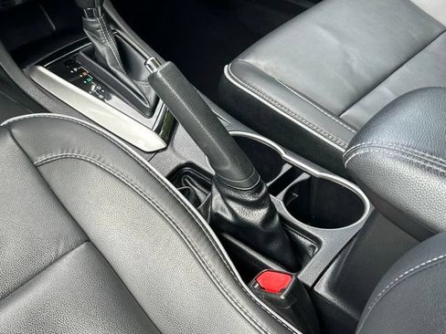 Used 2015 Toyota Corolla LE Premium FWD image 49