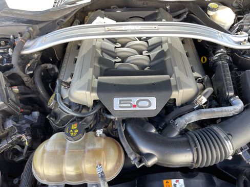 Used 2017 Ford Mustang GT Premium image 21