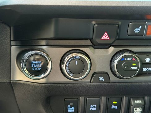 Used 2019 Toyota Tacoma TRD Pro AWD/4WD image 24