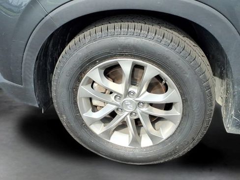 Used 2019 Hyundai Santa Fe SE FWD image 18