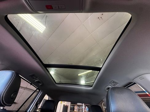 Used 2023 Volkswagen Atlas SEL Premium image 29