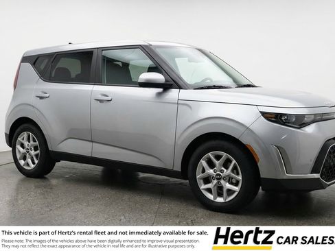 Used 2025 Kia Soul LX w/ LX Technology Package FWD image 1