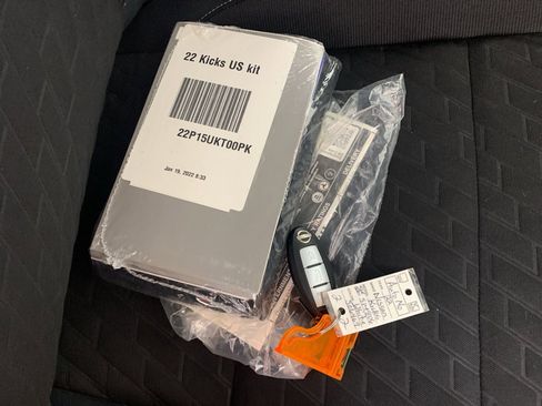 Used 2022 Nissan Kicks S image 40