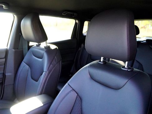 New 2026 Jeep Compass Latitude AWD/4WD image 11