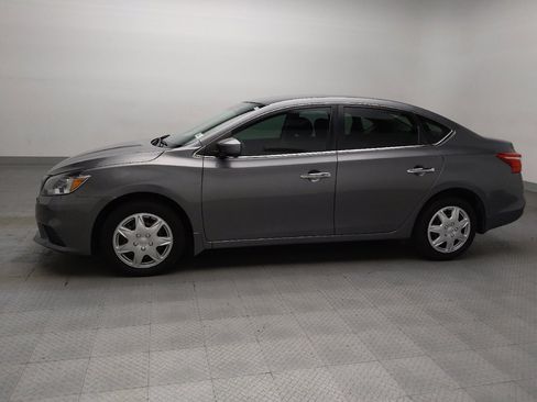 Used 2017 Nissan Sentra SV FWD image 2