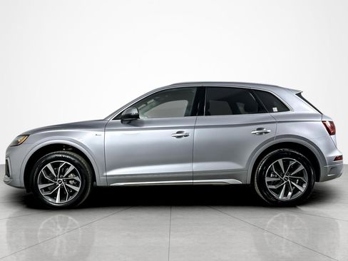 Used 2023 Audi Q5 2.0T Premium Plus w/ Premium Plus Package image 2