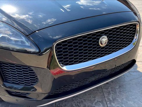 Used 2018 Jaguar E-PACE SE image 57