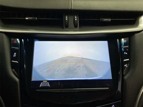 Used 2018 Cadillac XTS Luxury image 26