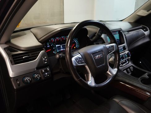 Used 2017 GMC Yukon SLT w/ Open Road Package AWD/4WD image 7