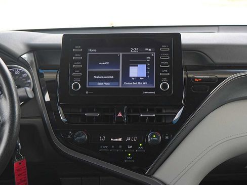 Used 2024 Toyota Camry LE image 19